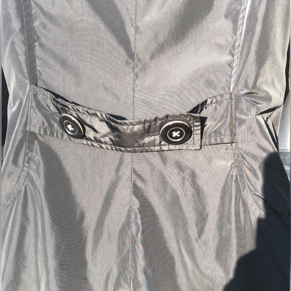 Votre Nom Trench Coat Perfect for Fall - Picture 11 of 14